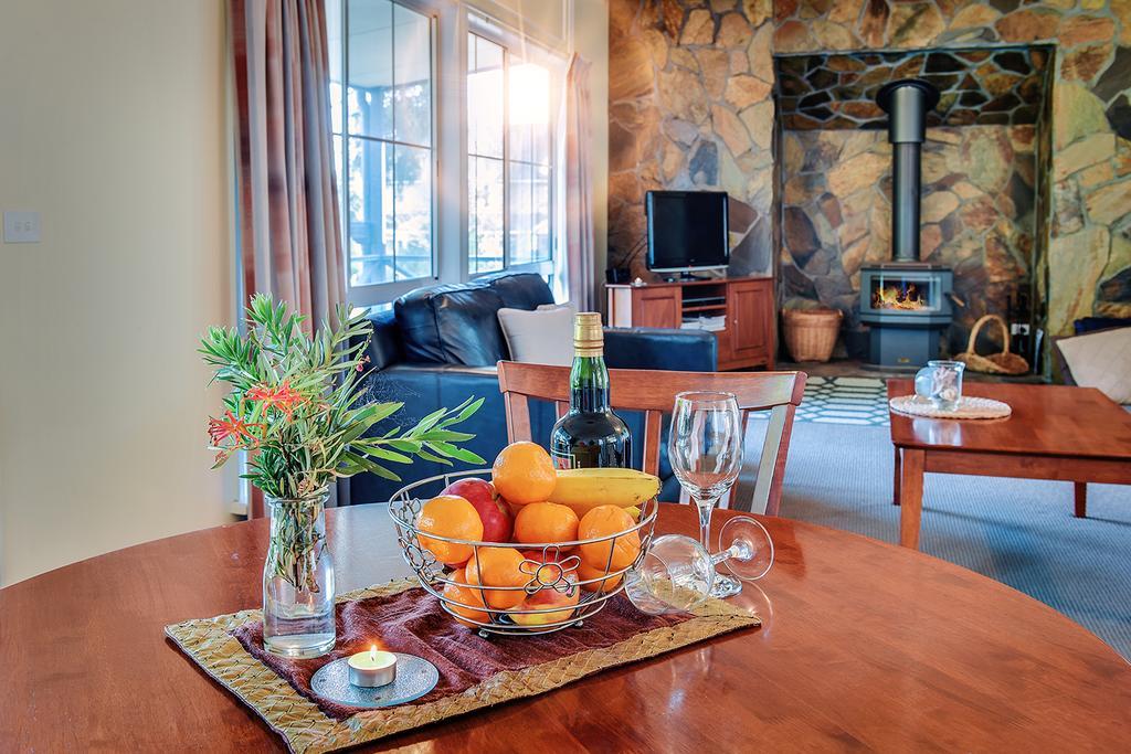 Waverley House Cottages Lakes Entrance Eksteriør billede