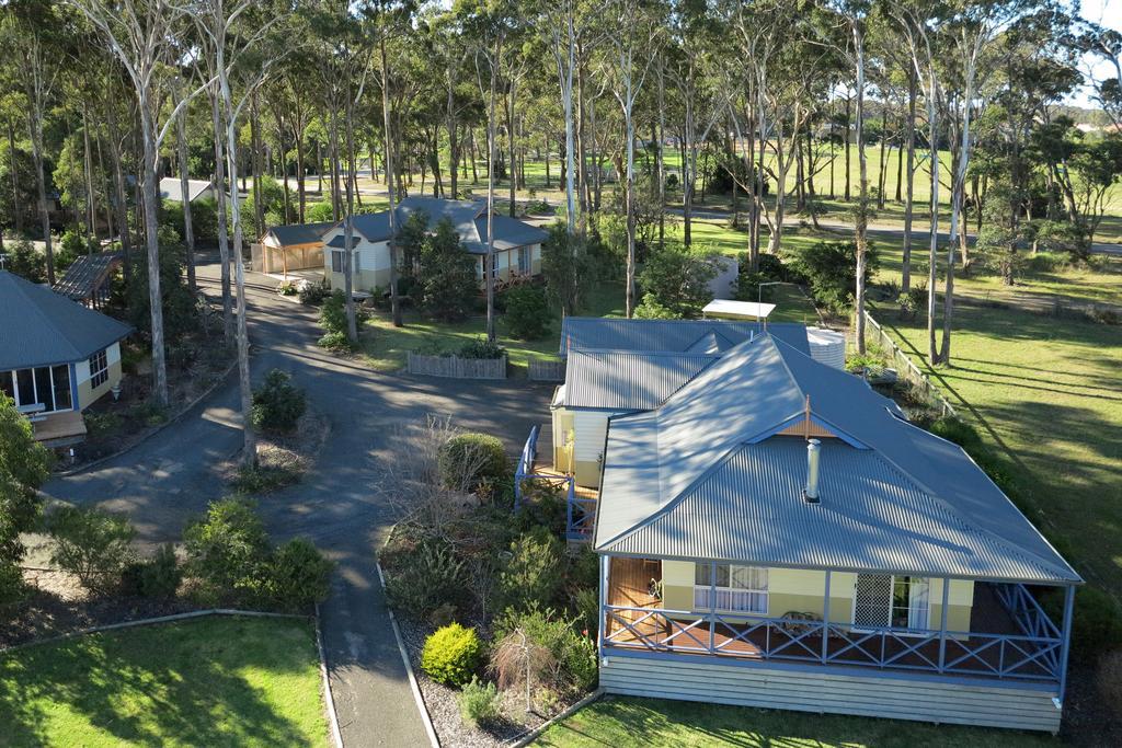 Waverley House Cottages Lakes Entrance Eksteriør billede